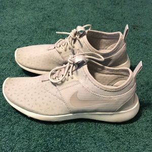 Nike women’s Juvenate size 8 shoes